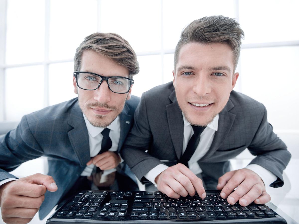 Jak wybrać najlepszą firmę programistyczną dla swojego projektu? Kompleksowy przewodnik