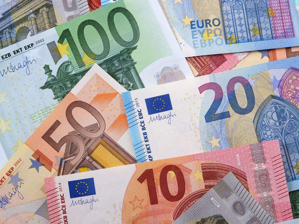Ile złotych otrzymasz za 880 euro?